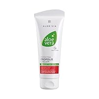 Aloe Vera Protecting Propolis Cream– rich cream that soothes and nourishes extra dry, demanding skin with 79% Aloe Vera gel and beeswax extract
