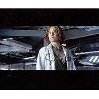 SIGOURNEY WEAVER (Avatar) 8x10 Celebrity Photo Signed In-Person