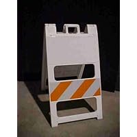 TYPE 2 BARRICADE W/MAGNETIC BASE (WHITE)