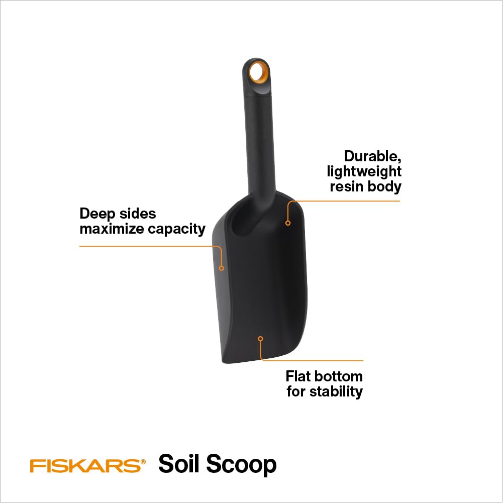 FISKARS Soil Scoop (1.5 c) for Potting and Transplanting with Flat Bottom - Indoor Gardening - Made with Durable Recycled Plastic