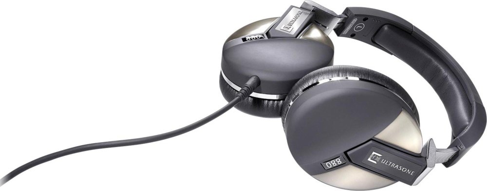 Ultrasone Performance 880 Headphones. Professional Closed-Back Audio Accessory for Music and Studio. S Logic Plus Technology. with Neoprene Case.