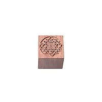 Small Pure Wood Passive Aromatherapy Essential Oil Diffusers, Non Electric Wooden Natural Aroma Diffuser for Cars, Small Rooms, and Office Desk Decor (Star*1)