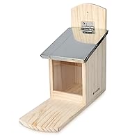 Navaris Squirrel Feeder for Outdoors - Pine Wood House with Metal Roof for Squirrels - Durable Feeding Station for The Garden, Backyard