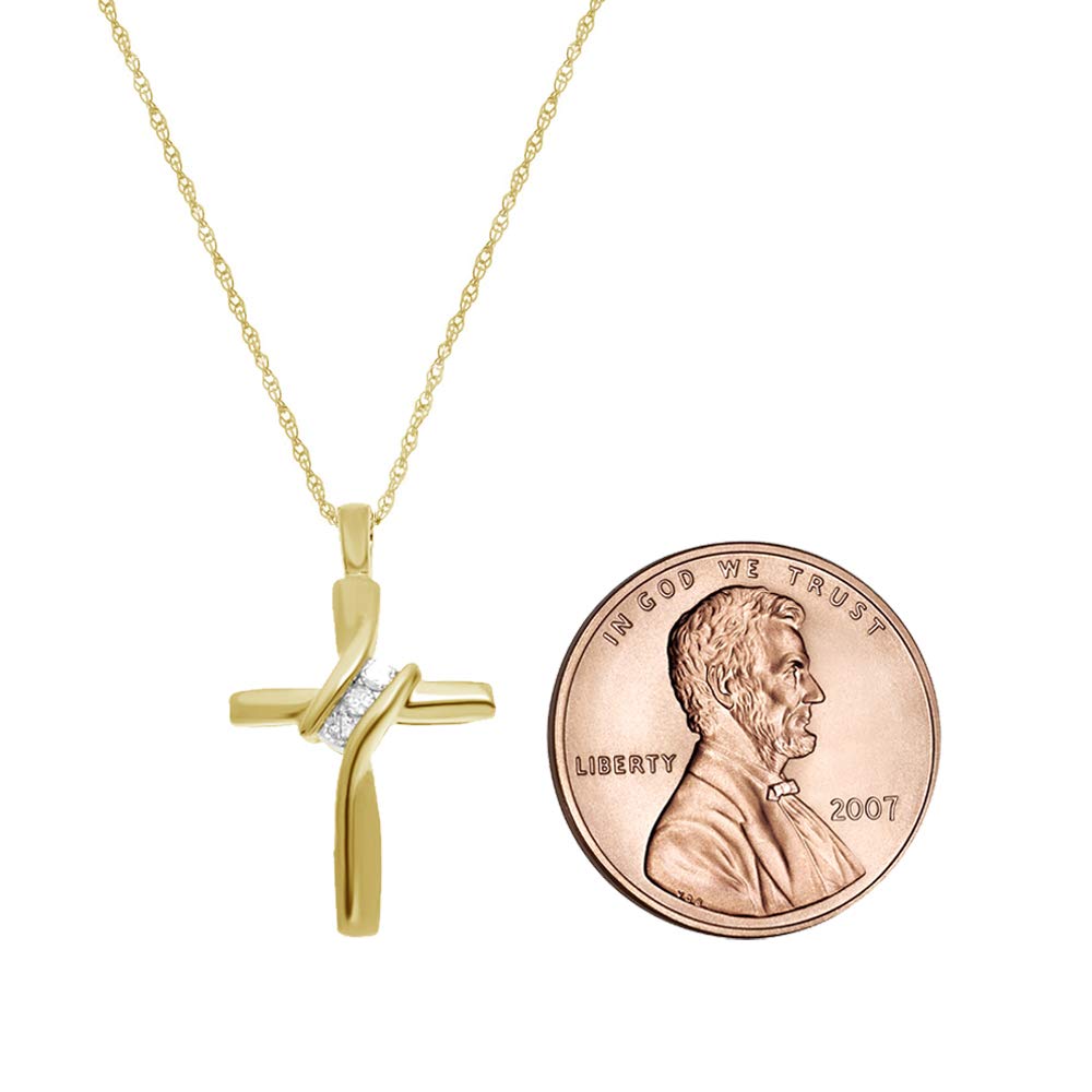 GILDED Small 10 Karat Yellow Gold Natural Round-Cut Diamond Accent 3 Stone Cross Pendant with an 18 Inch Chain