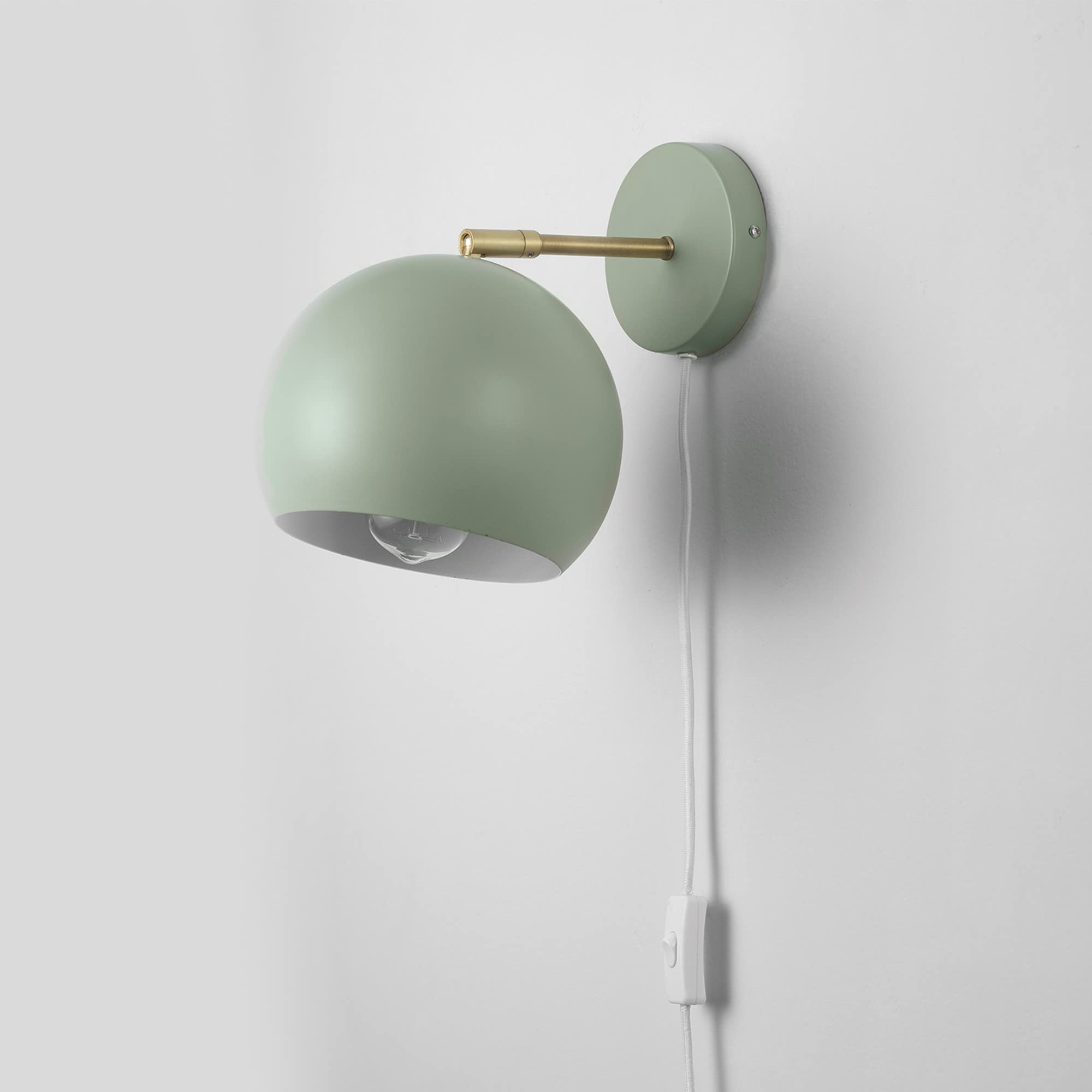 Novogratz x Globe Electric 65866 Willow 1-Light Plug-in or Hardwire Wall Sconce, Sage Green, Matte Brass Accent, Bulb Not Included