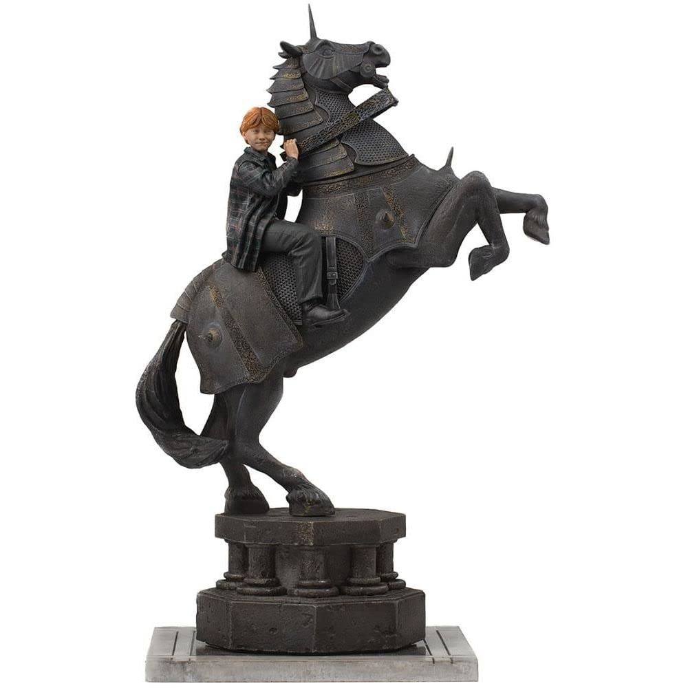 Iron Studios - Harry Potter - Ron Weasley at The Wizard Chess Deluxe Art Scale 1/10