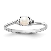 Solid 14k White Gold Freshwater Cultured Pearl and Diamond Ring Band (.016 cttw.)
