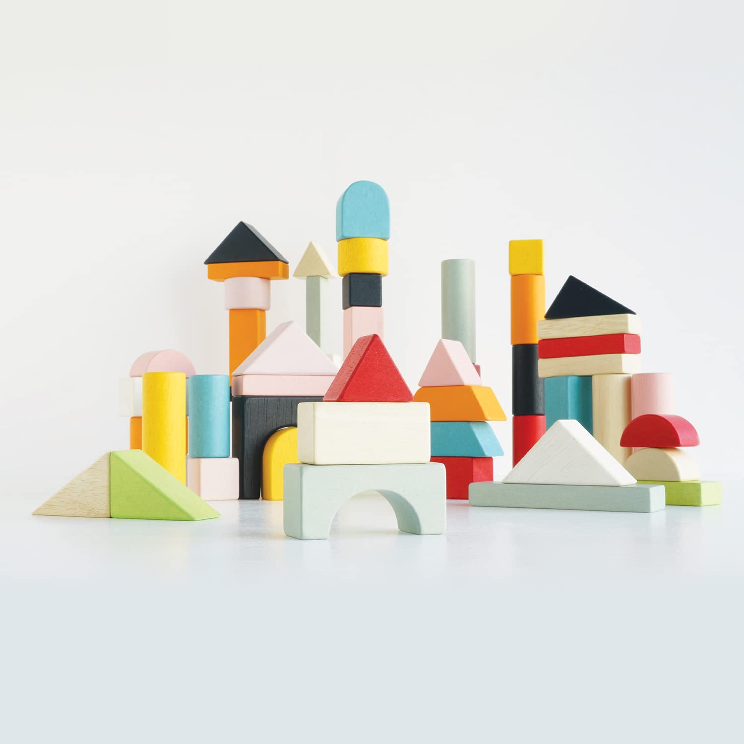 Le Toy Van - Educational Wooden Building Blocks 60 Piece Set Toy | Montessori Style Shape & Colour Development Toy - Suitable for 12 Months + (PL135)