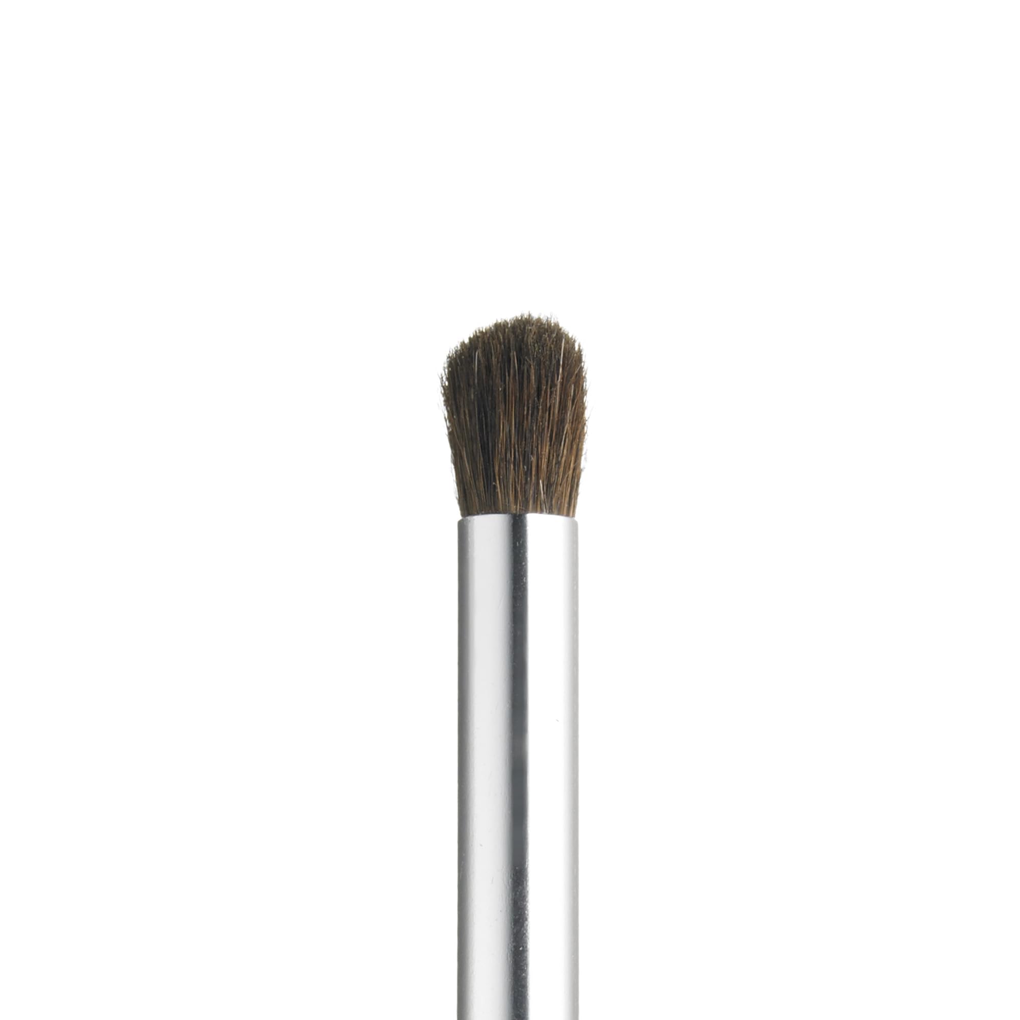 e.l.f. Blending Eye Brush, Softens Dramatic Edges & Fine Lines, For Eyeshadow, Eyeliner & Concealer