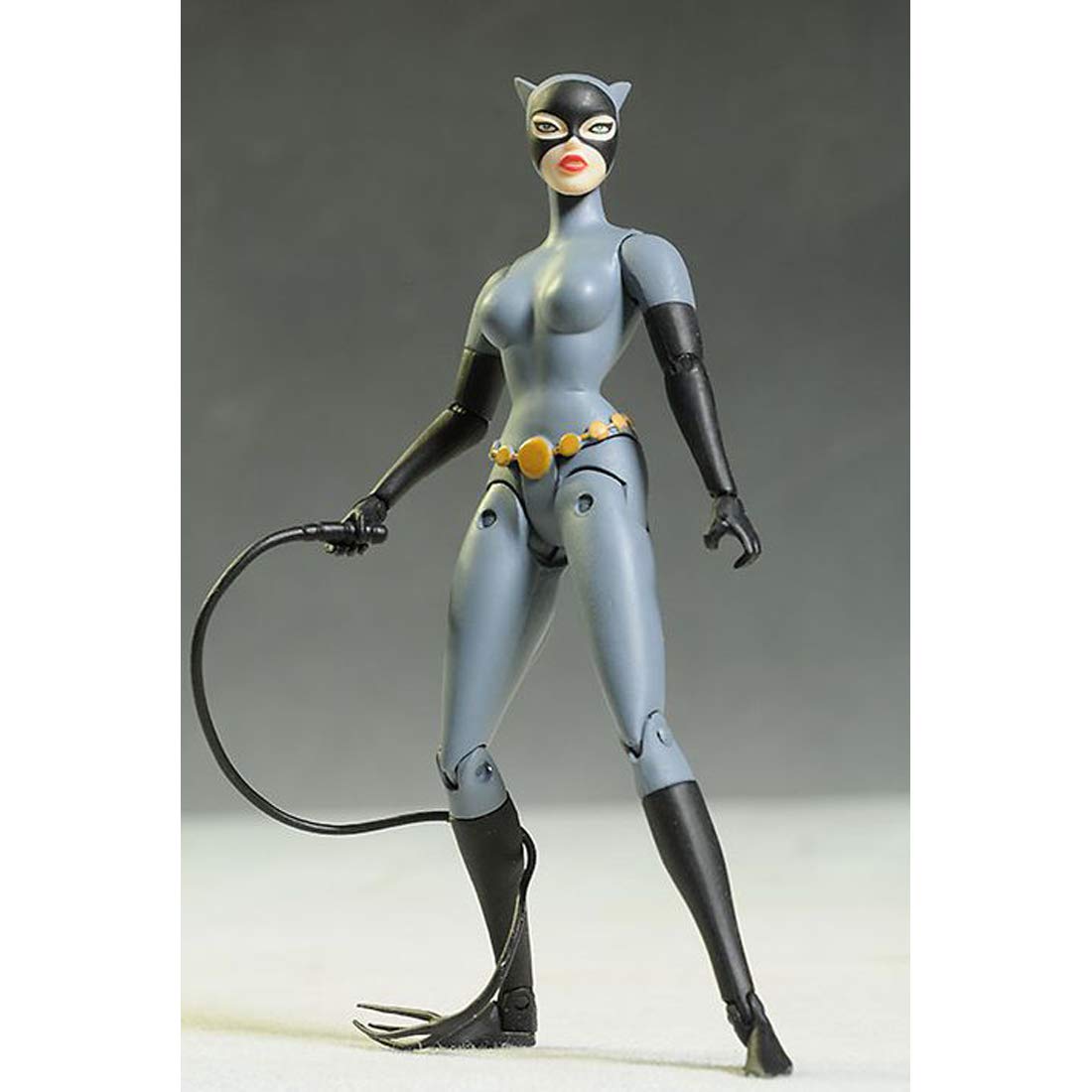 Mua DC Collectibles Batman: The Animated Series - Catwoman Action Figure  trên Amazon Mỹ chính hãng 2023 | Fado