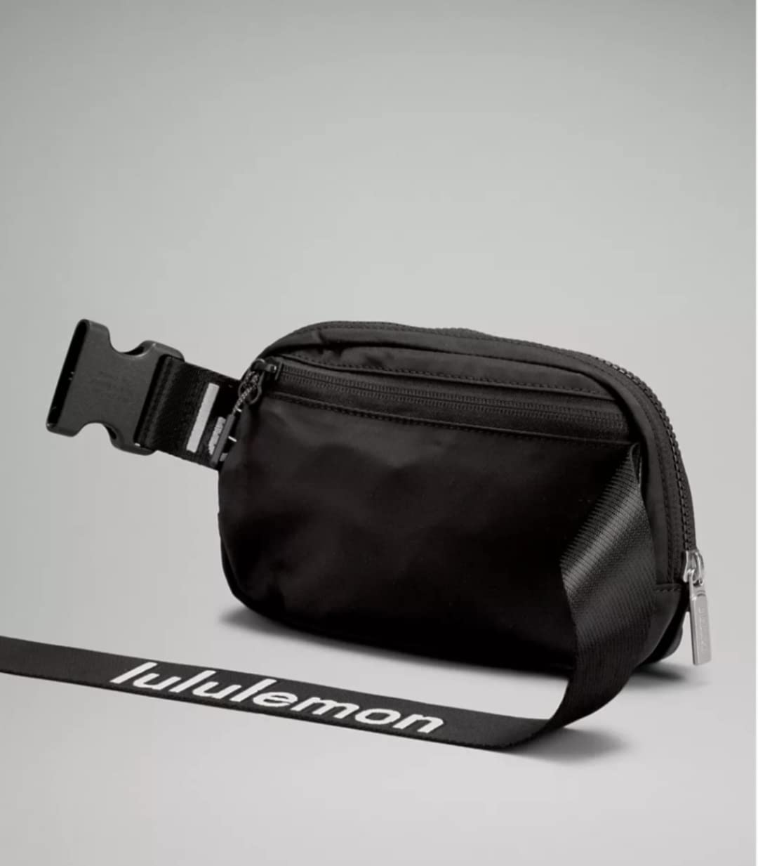 Lululemon Everywhere Belt Bag 1L (Black/White)