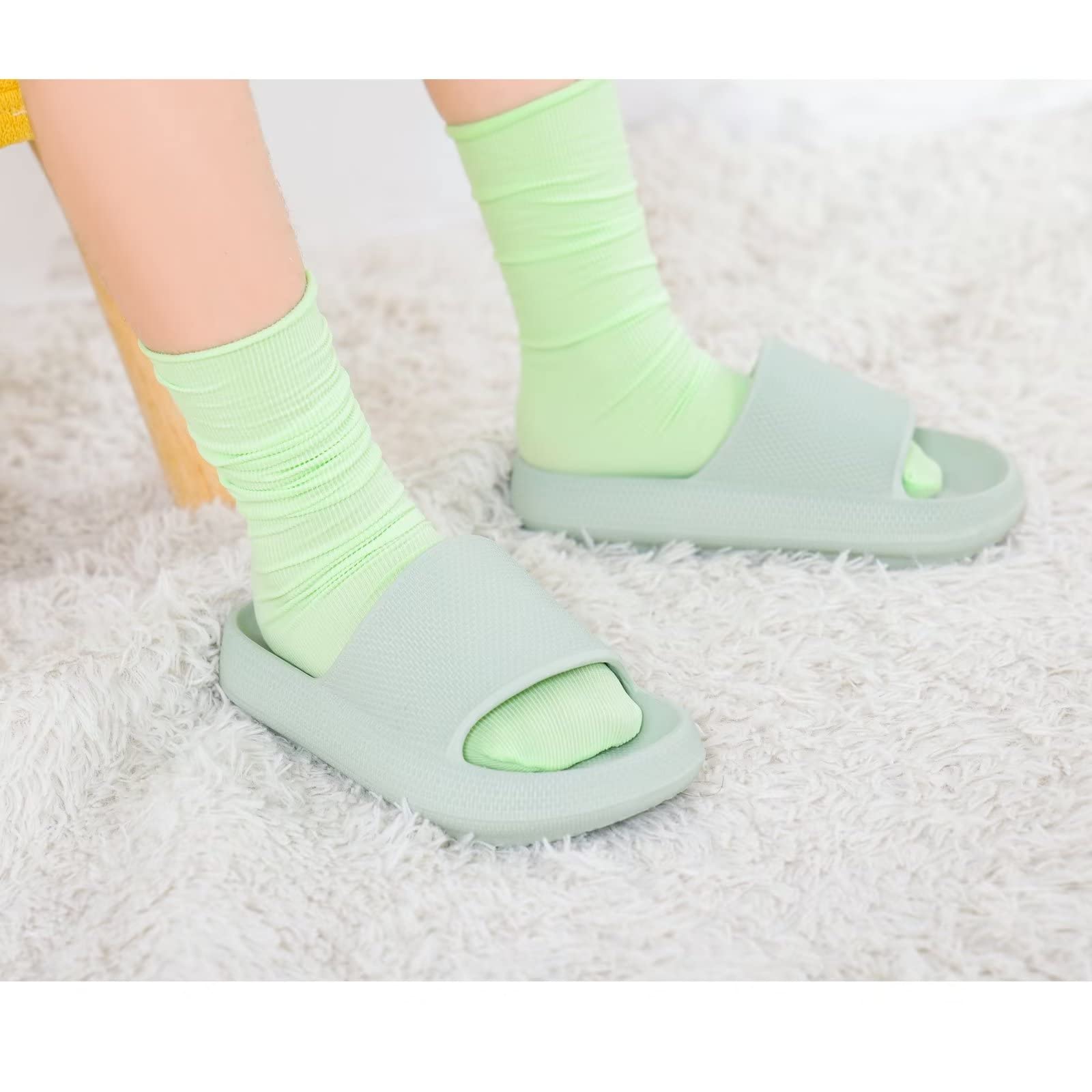 KOUECI Kids Cloud Slides Boys Girls Pillow Slides Slip on Shower Slides Non-slip Summer Beach Pool Shoes