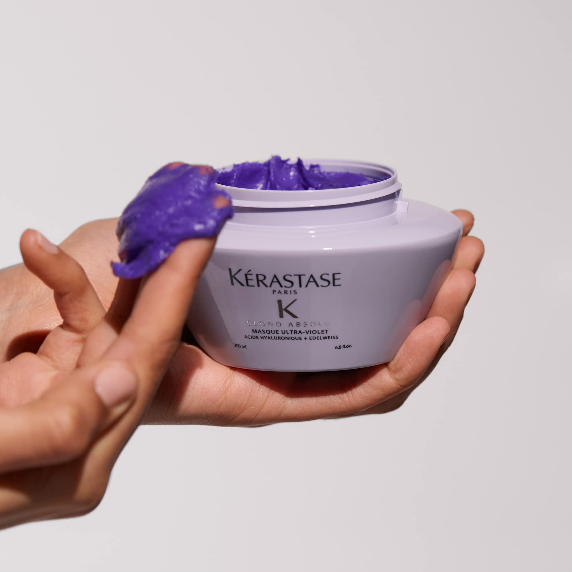 KERASTASE Blond Absolu Ultra-Violet Purple Hair Mask | For Lightened, Highlighted and Grey Hair | Neutralizes Brassy and Yellow Undertones | Nourishes and Protects | With Hyaluronic Acid | 6.8 Fl Oz