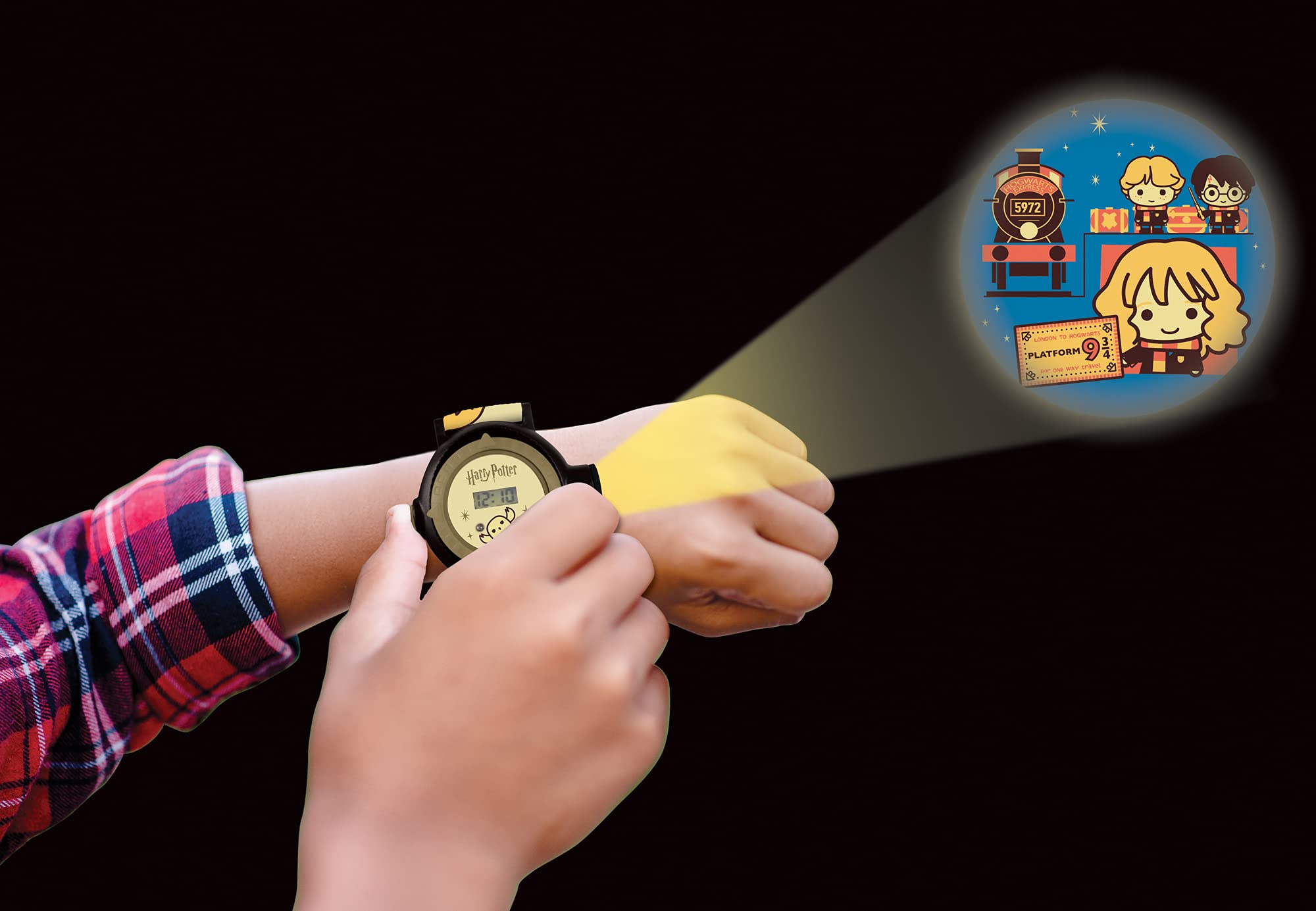 Lexibook Montre Bracelet Ajustable écran Digital avec 20 Projections de l'univers Harry Potter-Pour Enfant-Noir et Doré, DMW050HP