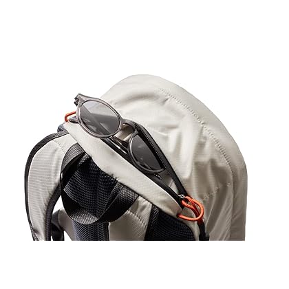Bellroy Lite Daypack (lightweight performance backpack) - Chalk