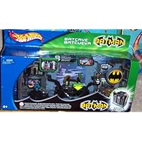 Hot Wheels Batman Batcave / Bathole Playset