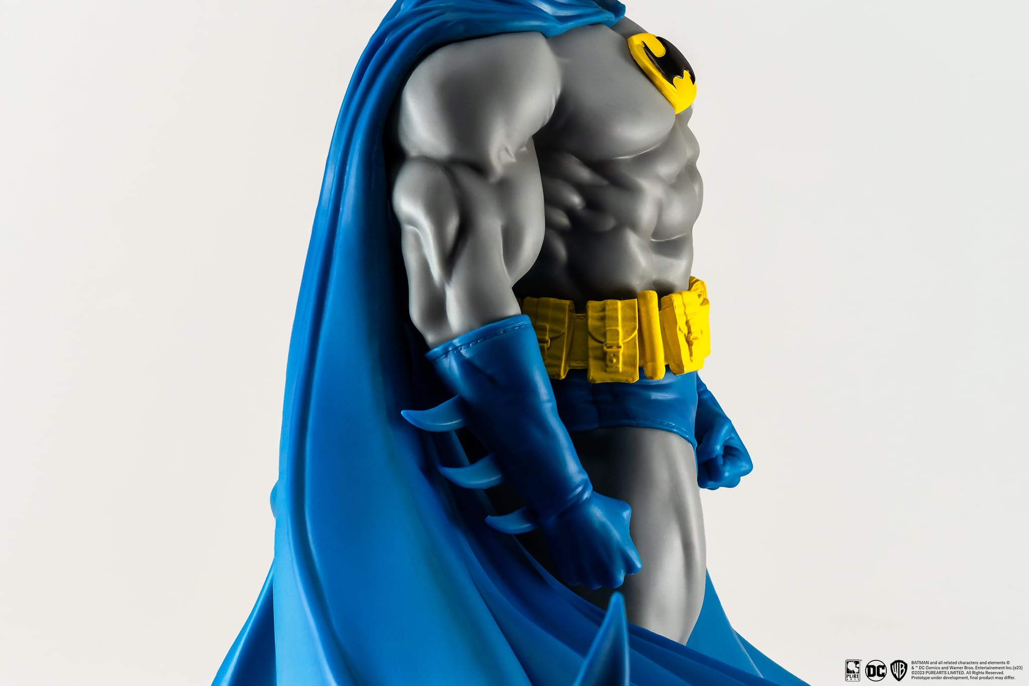 DC Heroes: Batman (Classic Version) Previews Exclusive 1:8 Scale Statue