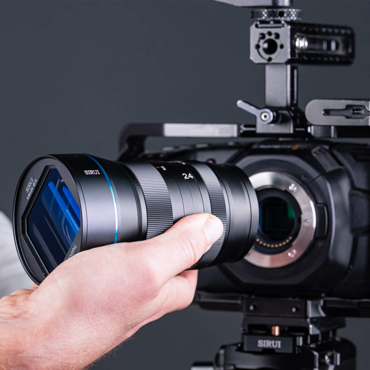 SIRUI 24mm Anamorphic Lens F2.8 1.33X APS-C Camera Lens (MFT Mount)