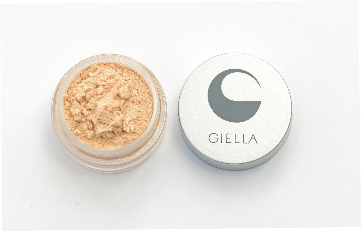 GIELLA B-Dazzle - Created by makeup artists for makeup artists, this universal color became an instant hit at our salons and in demand everywhere!