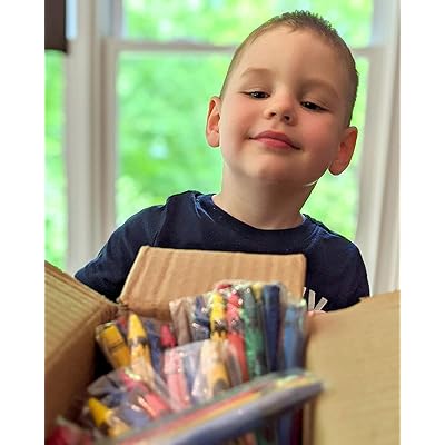 CrayonKing 600 Bulk Crayons (150 Sets of 4-Packs in a Box) Restaurants, Party  Favors, Birthdays, School Teachers & Kids Coloring Non-Toxic Crayons 