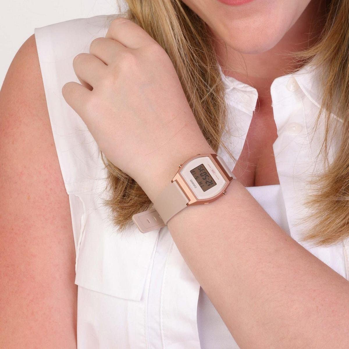 Casio LW-204-4AEF Women's Digital Quartz Watch with Plastic Strap, Pink, Strap