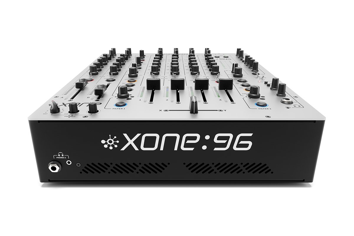 Allen & Heath XONE:96 Professional 6-Channel Analog DJ Mixer