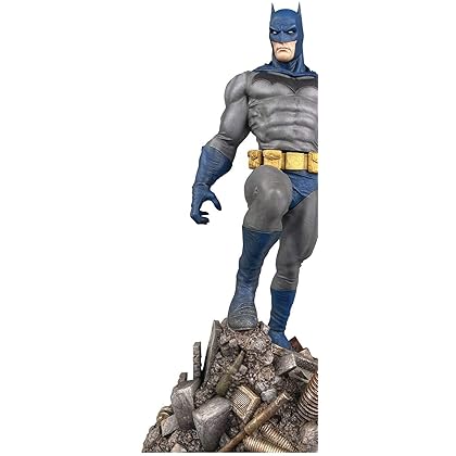 DIAMOND SELECT TOYS DC Gallery: Batman Defiant PVC Figure, Mulitcolor, 10 inches