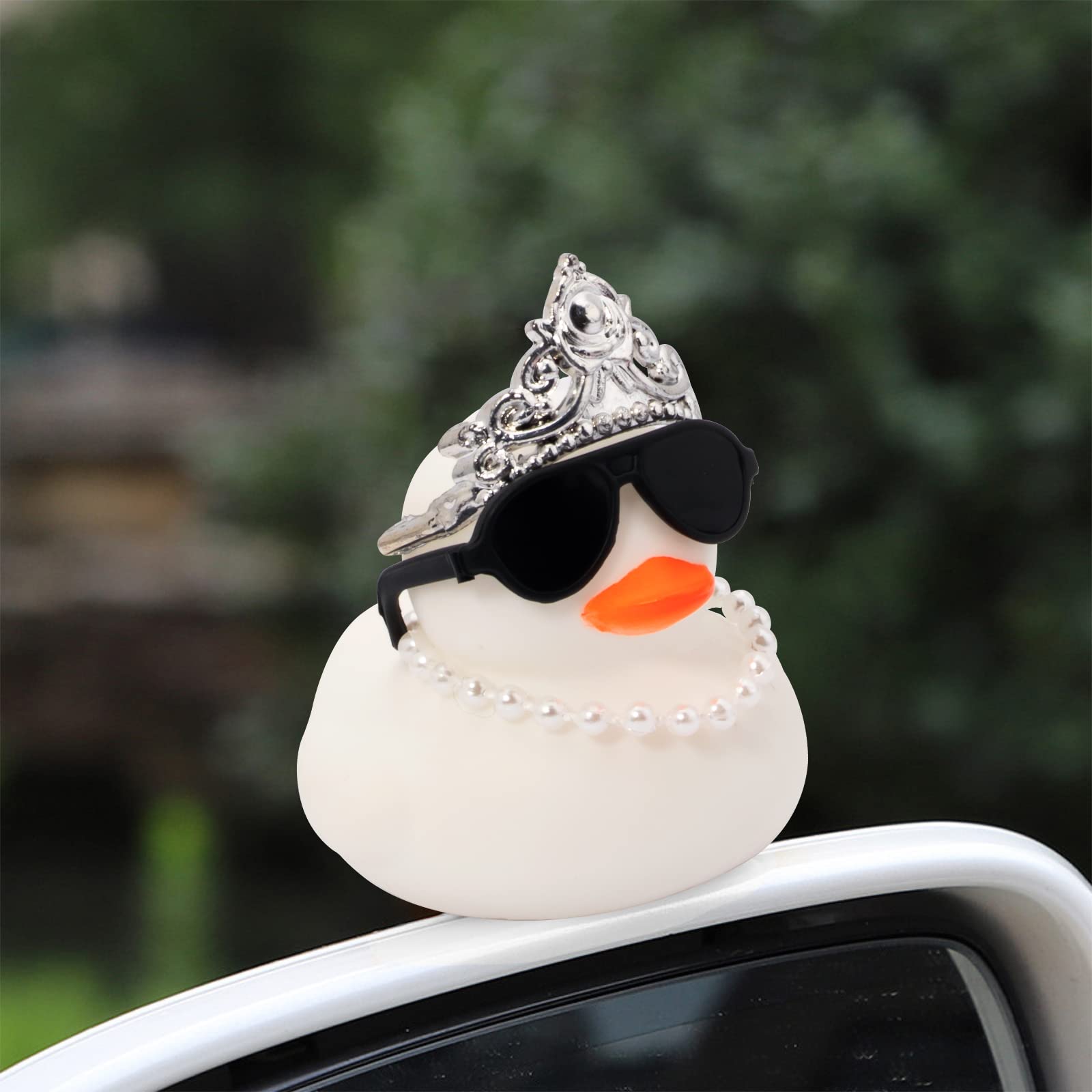 wonuu 2Pcs Rubber Duck, Cute Pink Love Heart Cowboy Hat Duck Dashboard Decoration and Queen Crown Pearl Necklace Duck Car Accessories, Surprising Birthday Gift Unique Table Decor Tiktok Duck