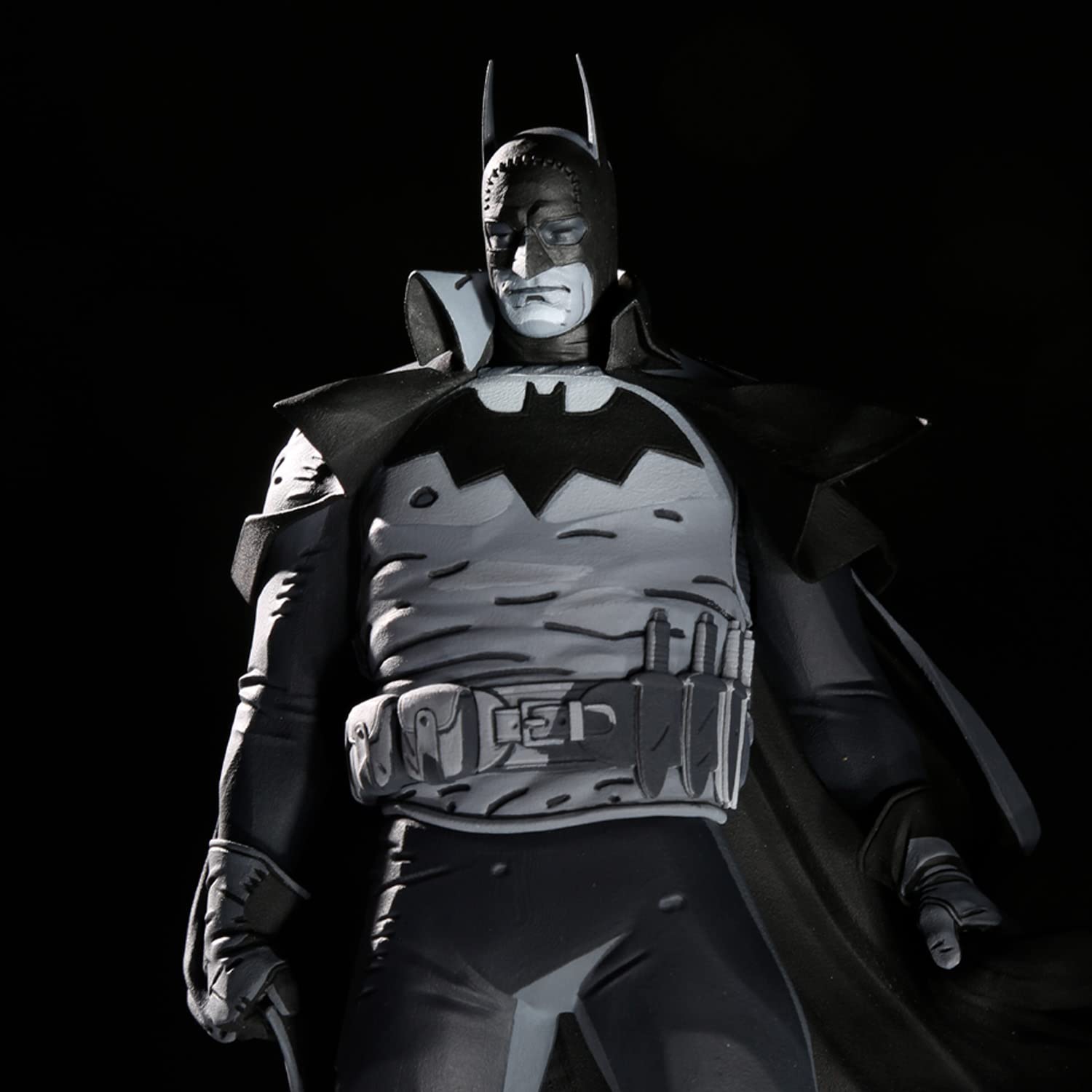 DC Direct Batman Black & White: Batman by Mike Mignola (Gotham by Gaslight) 1:10 Resin Statue