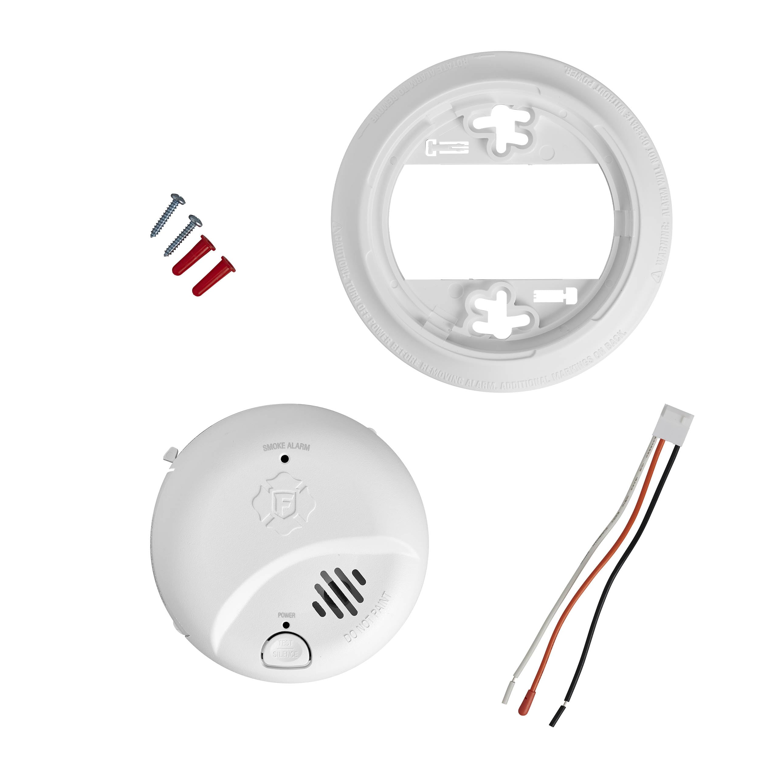 First Alert SMI105-AC, Interconnect Hardwire Smoke Alarm with 10-Year Battery Backup, 1-Pack