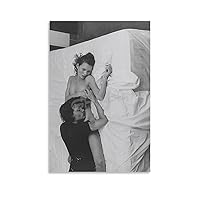 OEKOJK Model Poster Kate Moss And Johnny Depp Sexy Black And White Art Poster Canvas Painting Posters And Prints Wall Art Pictures for Living Room Bedroom Decor 16x24inch(40x60cm) Unframe-style
