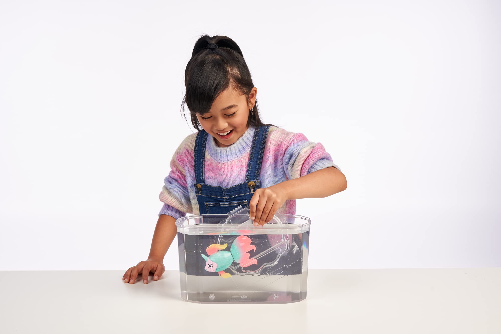 Little Live Pets - Lil' Dippers: Fantasea | Interactive Toy Fish & Tank, Magically Comes Alive in Water, Feed and Swims Like A Real Fish