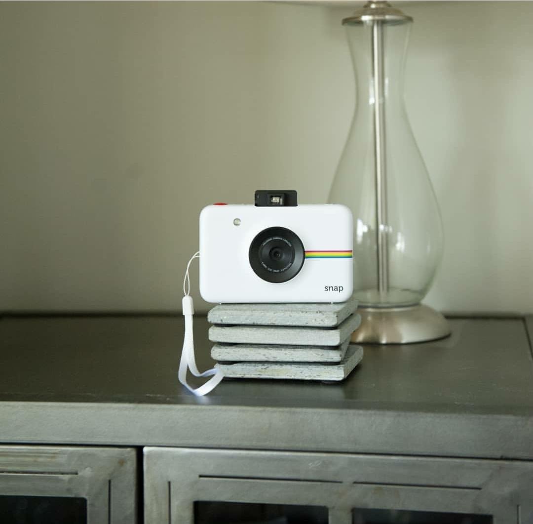 Zink Polaroid Snap Instant Digital Camera (White) with ZINK Zero Ink Printing Technology