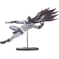 Batman Black & White: Batman by Doug Mahnke Statue, 3 inches