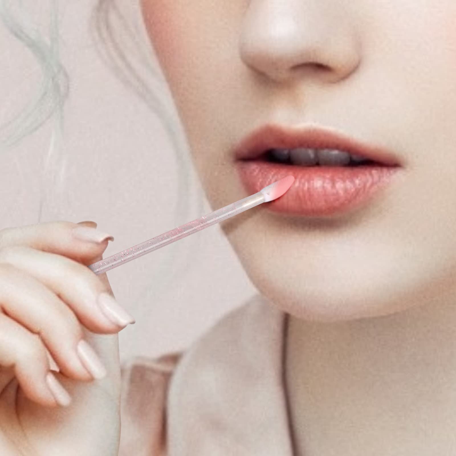 G2Plus 100PCS Glitter Crystal Lip Brush, Disposable Lip Brushes Lip Gloss Applicators Lipstick Gloss Wands Applicator Perfect Makeup Tool Kits (Pink)