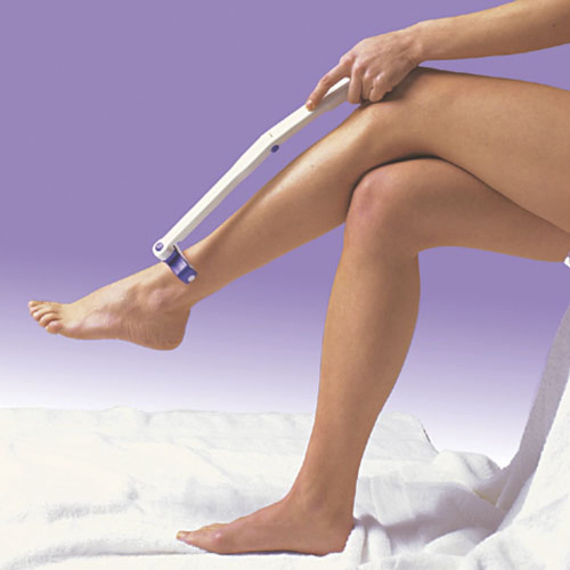 SP Ableware Roll Easy Lotion Applicator with Pivoting Handle and 2 Interchangeable Massage Rollers (741330050)