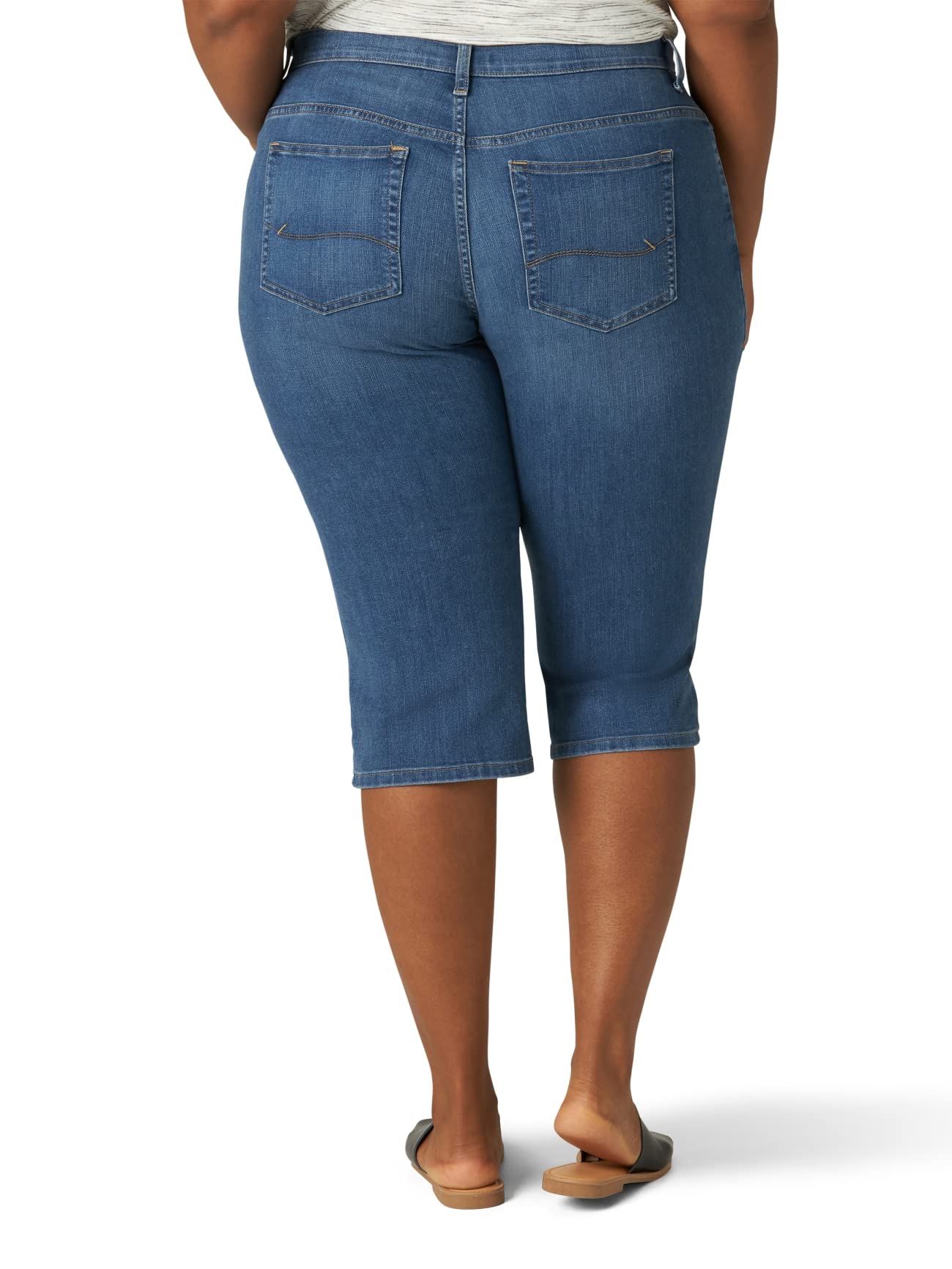 Lee Women's Plus-Size Relaxed-fit Denim Capri Jean