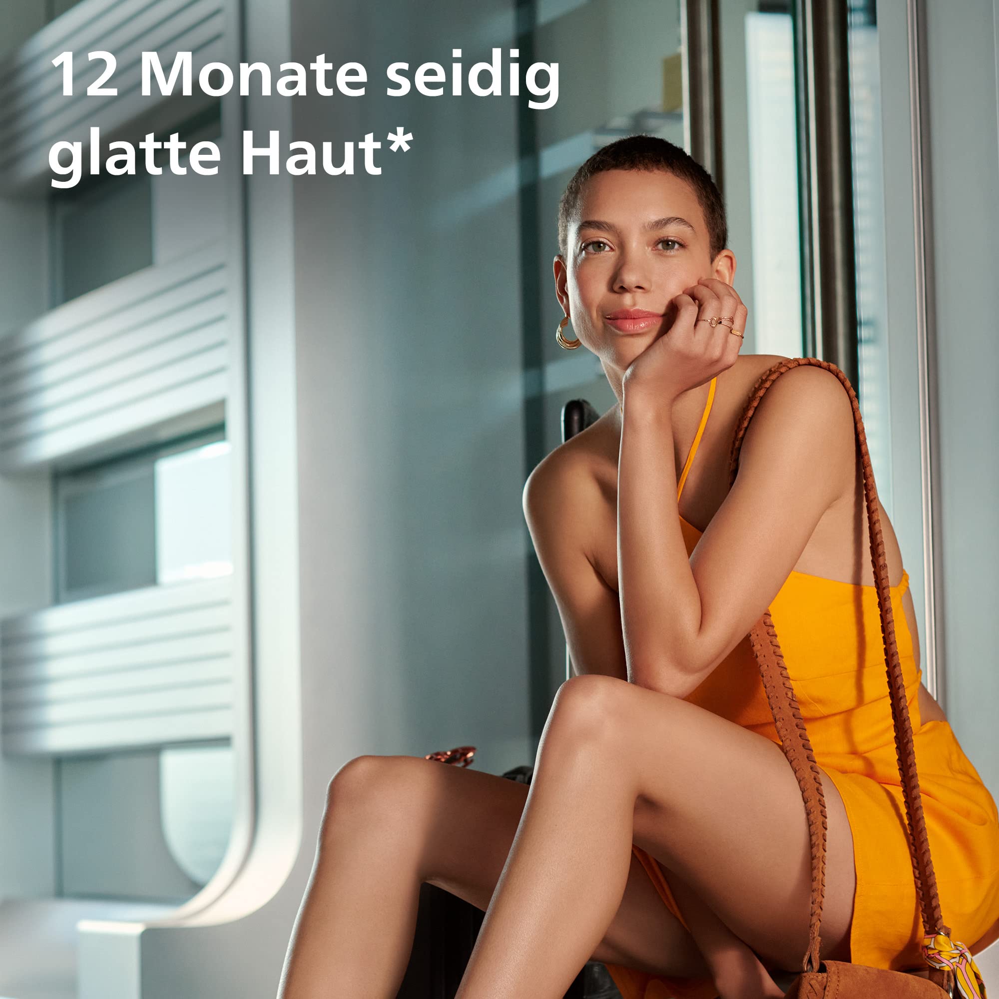 Philips Lumea IPL Haarentfernungsgerät 7000 Series – Haarentfernungsgerät mit Satin Compact Korrekturtrimmer, 2 Aufsätze für Körper und Gesicht (Modell BRI921/00)