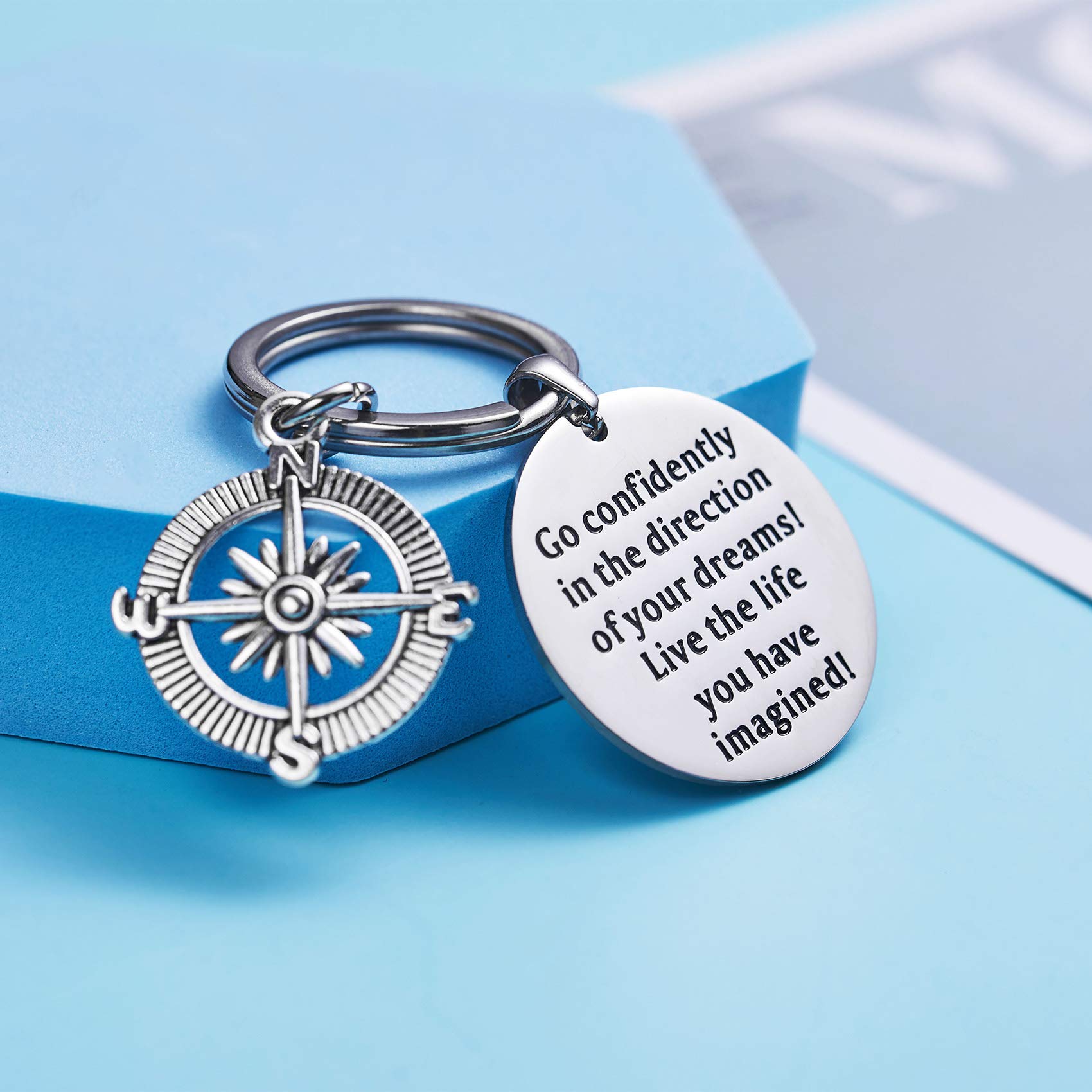 LParkin Graduation Gifts Keychains for Her Him 2022 Graduate Students Inspirational Gift