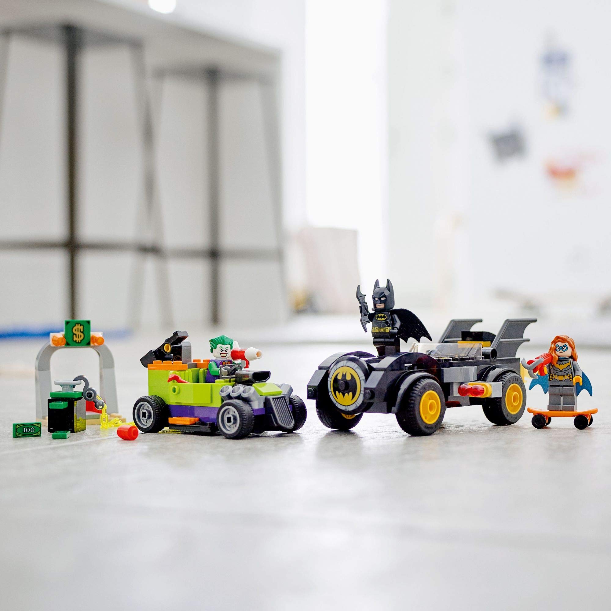 Mua LEGO DC Batman: Batman vs. The Joker: Batmobile Chase Building Toy;  Includes Batman, Batgirl and The Joker Minifigures Plus Buildable Batmobile  and Hot Rod, New 2021 (136 Pieces), Multi Color trên