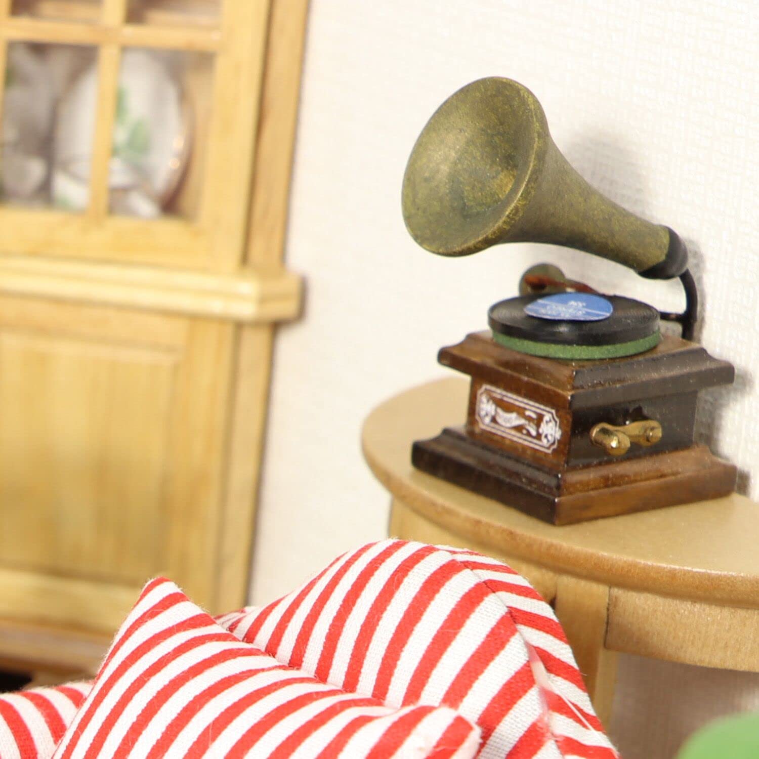 Miniature Phonograph & Telephone Dollhouse Accessories