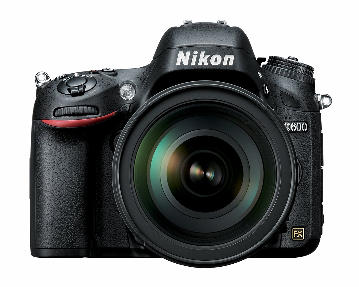Nikon D600 24.3 MP CMOS FX-Format Digital SLR Kit with 28-300mm f/3.5-5.6G ED Nikkor Lens (OLD MODEL)
