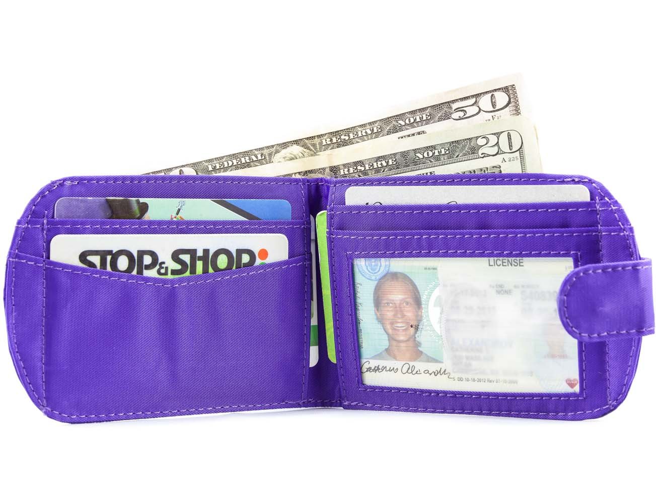 Big Skinny Women's Taxicat Bi-Fold Slim Wallet, Holds Up to 25 Cards