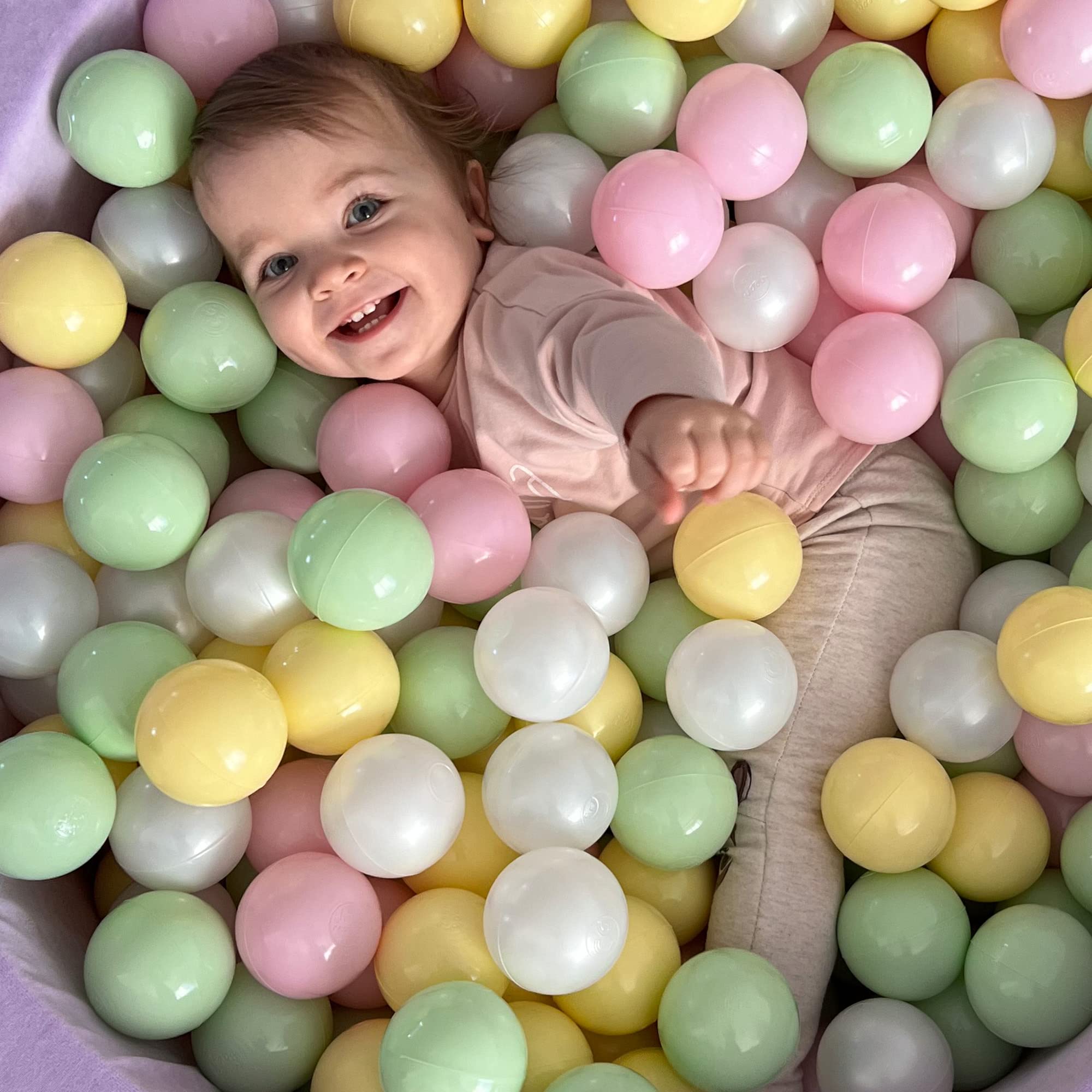 MEOWBABY Foam Ball Pit 35 x 11.5 in /200 Balls Included ∅ 2.75in Round Ball Pit for Baby Kids Soft Children Toddler Playpen Made in EU Dark Grey: Grey/White/Light Pink