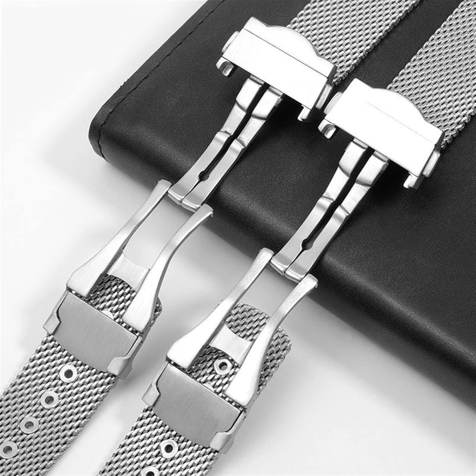 SKM Chain Watch Accessories Strap for Omega 007 Seamaster Diver 300 Watch Band Replace 20mm 22mm Milanese Stainless Bracelet (Color : Silver, Size : 20mm)