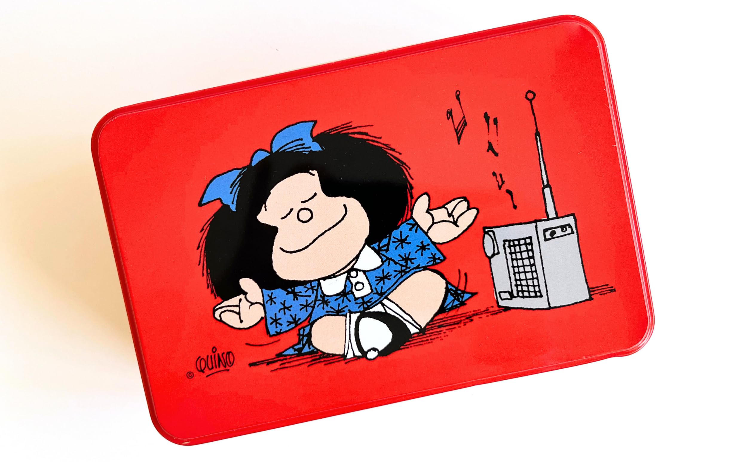 11 tomos de MAFALDA en una lata roja (Edición limitada) / 11 Mafalda's titles in a red can (Limited Edition) (Spanish Edition)