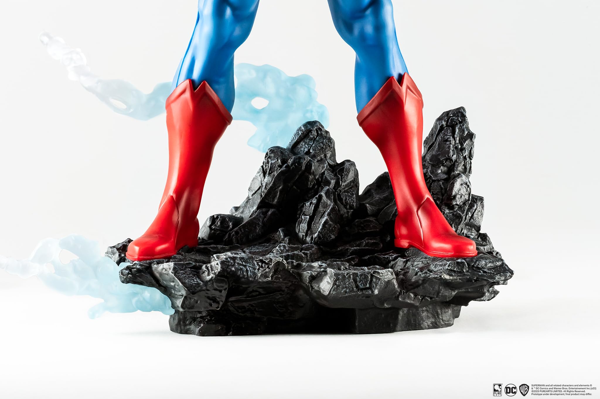 DC Heroes: Superman (Classic Version) Previews Exclusive 1:8 Scale Statue