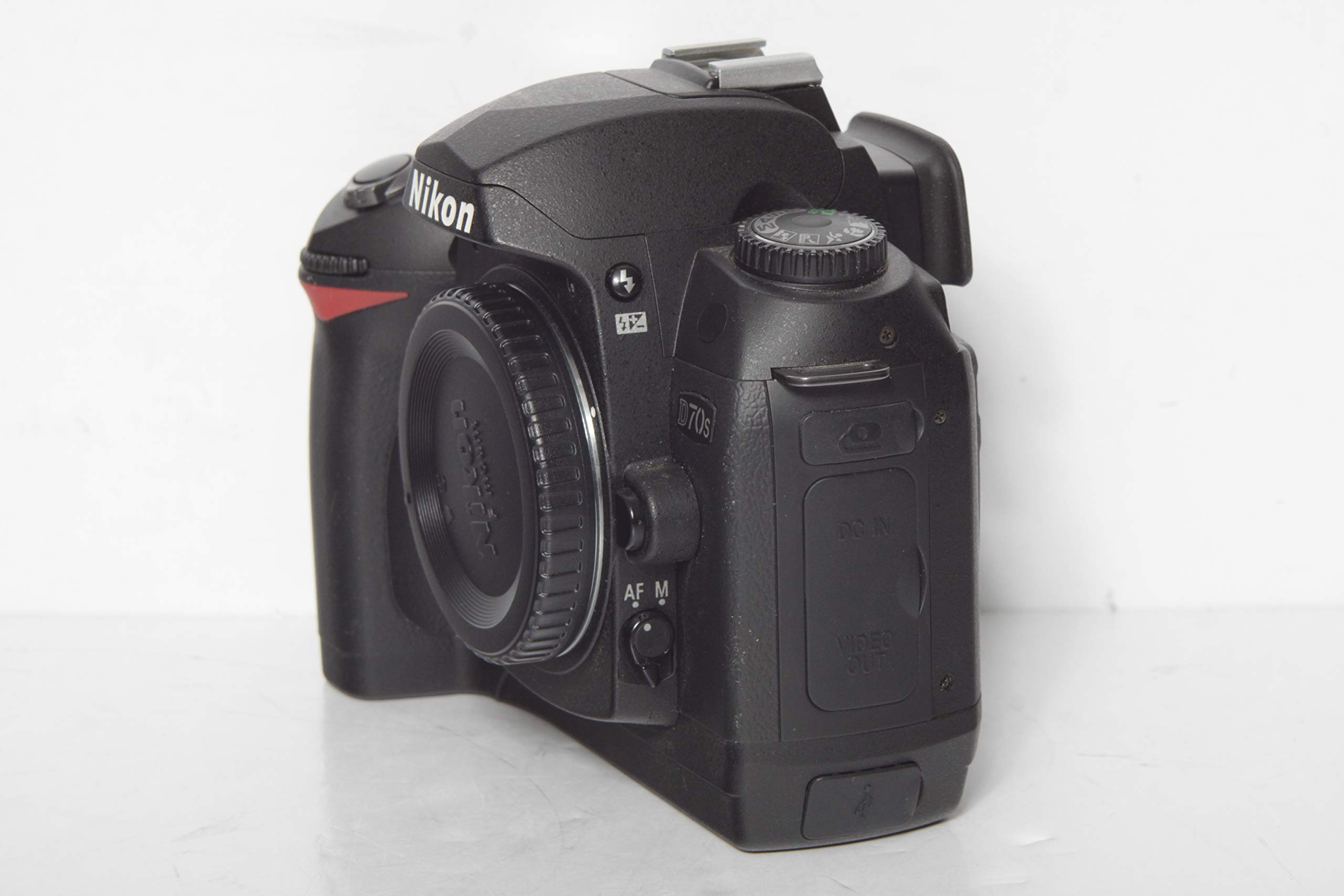 Nikon D70S 6.1MP Digital SLR Camera (Body Only)
