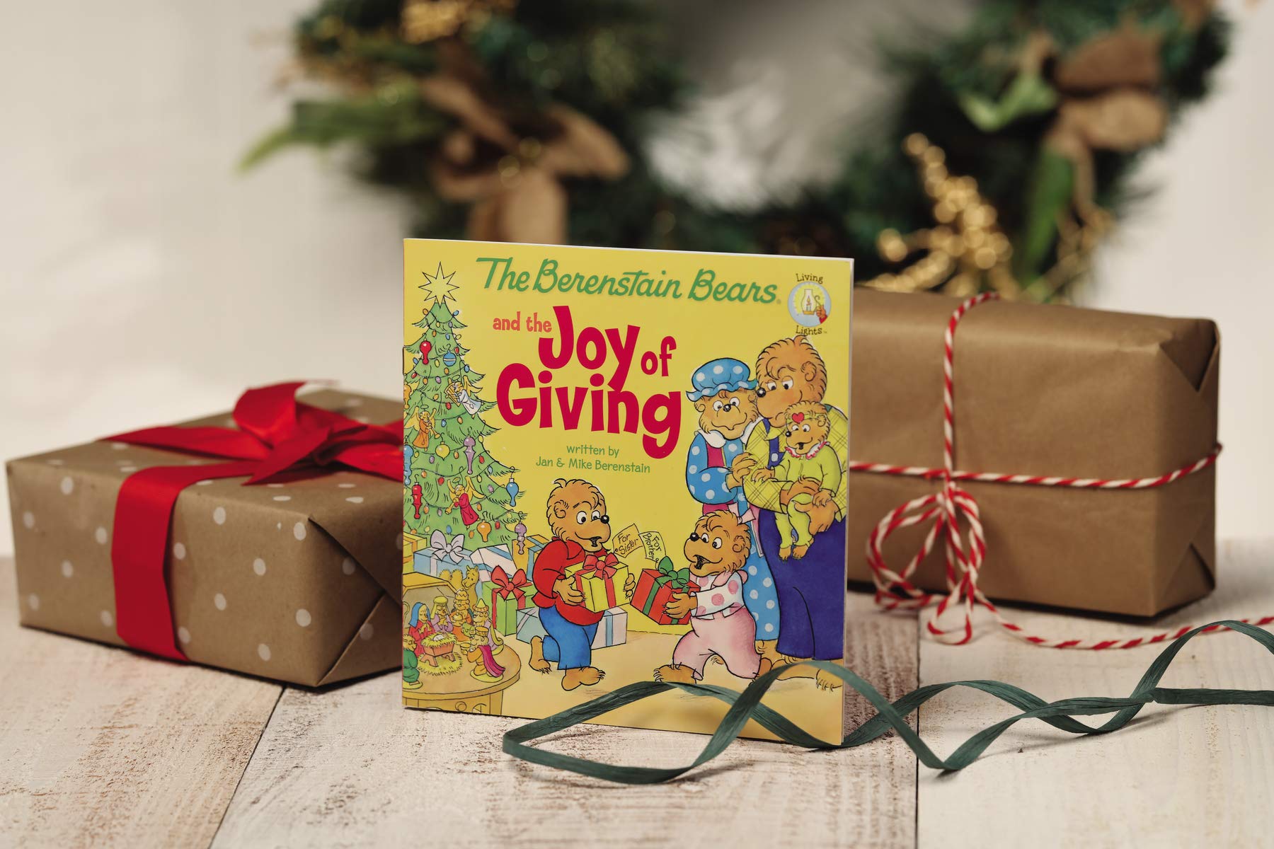 The Berenstain Bears and the Joy of Giving: The True Meaning of Christmas
