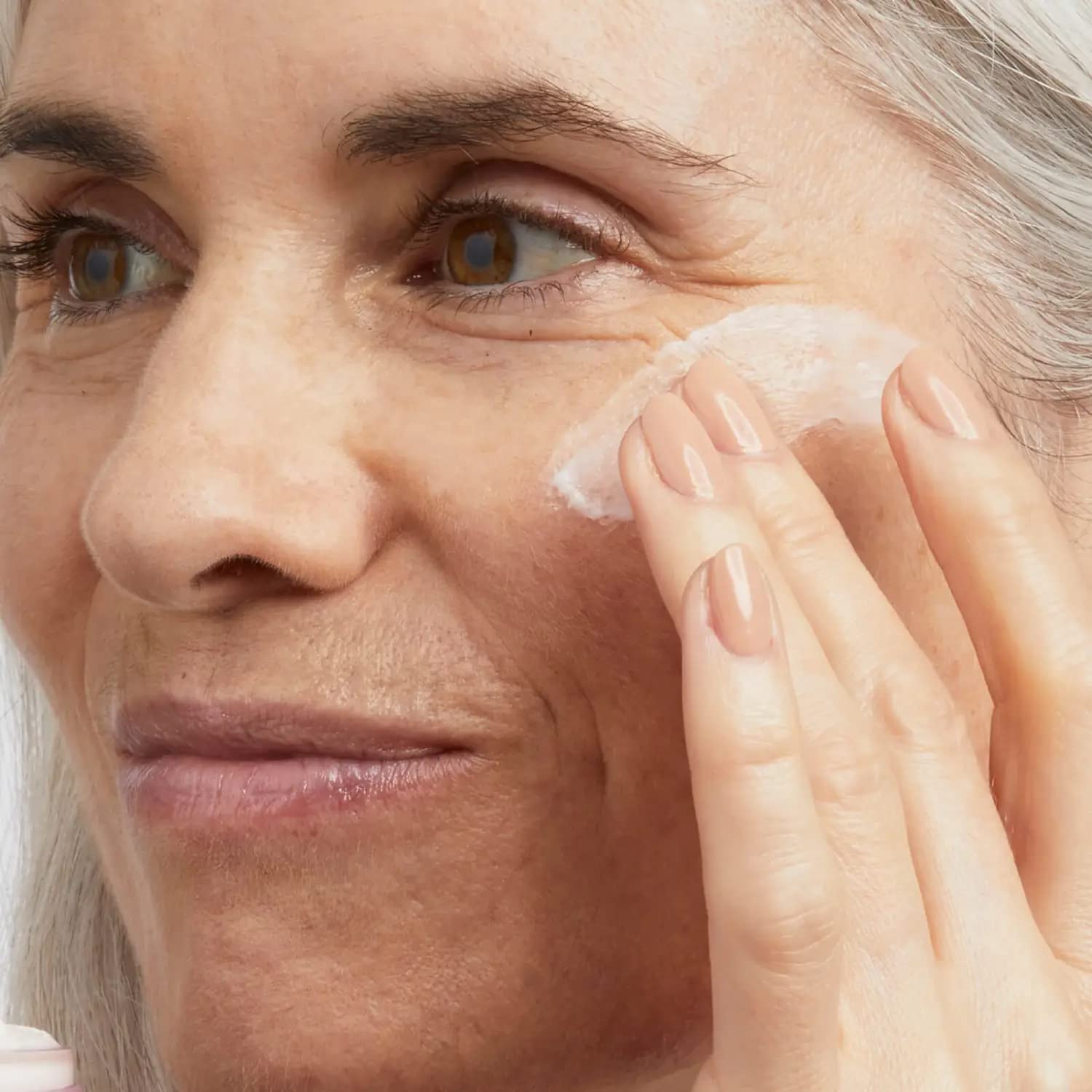 No7 Menopause Skincare Nourishing Overnight Cream - Hydrating Hyaluronic Night Cream for Dry, Sensitive Menopausal Skin - Skin Firming Lipids, Ceramides + Soy Isoflavones (50 ml)